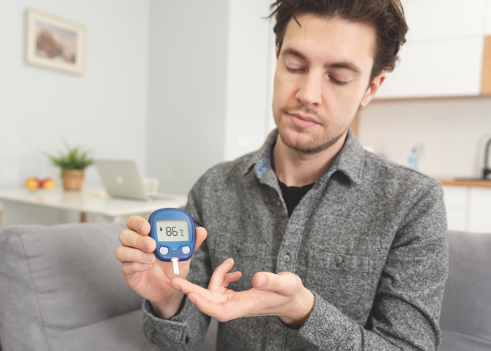 diabetic checking blood sugar level for eyes